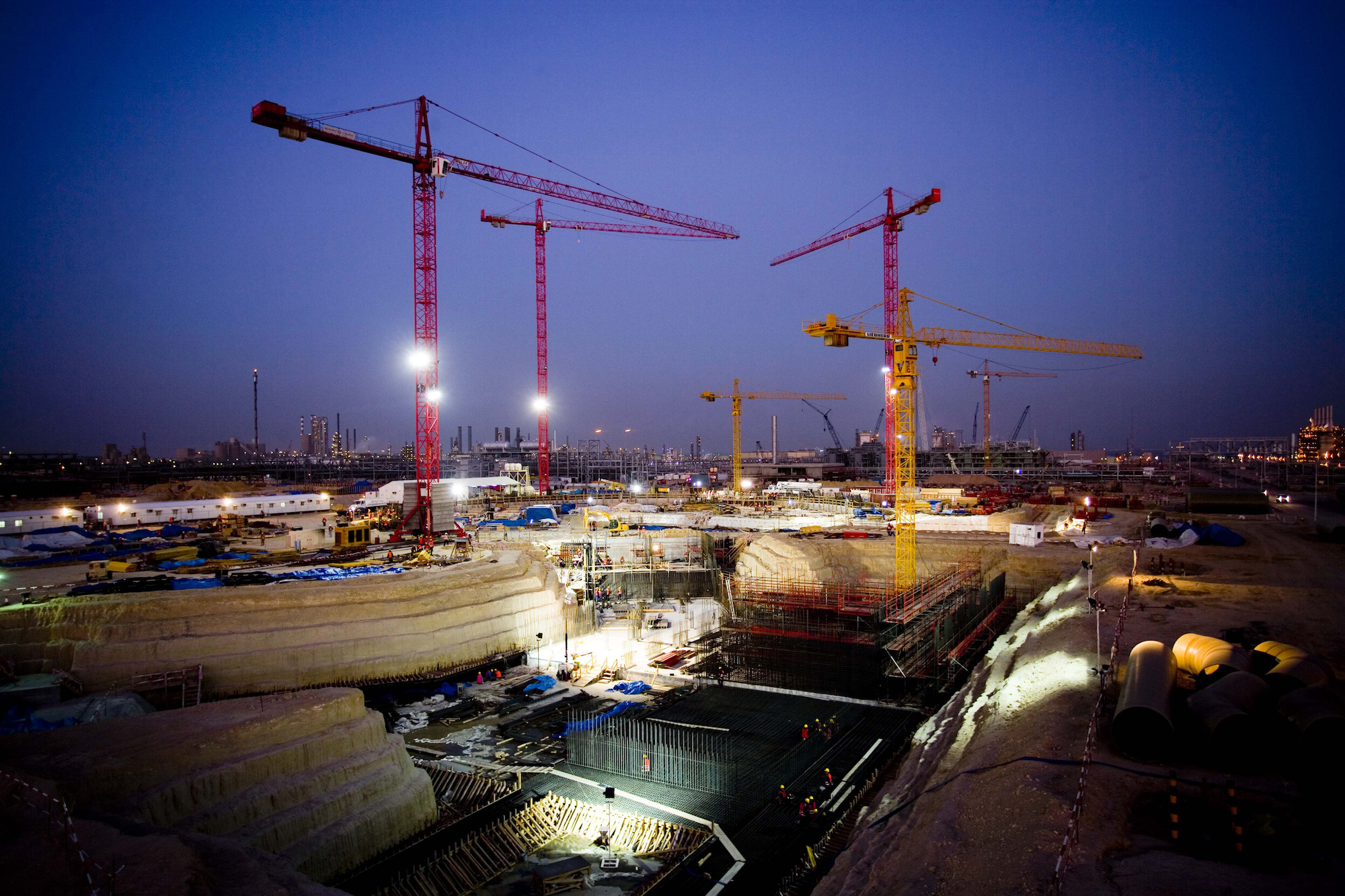Construction site in Shuaiba, Kuwait (Fluor/Wikimedia Commons)