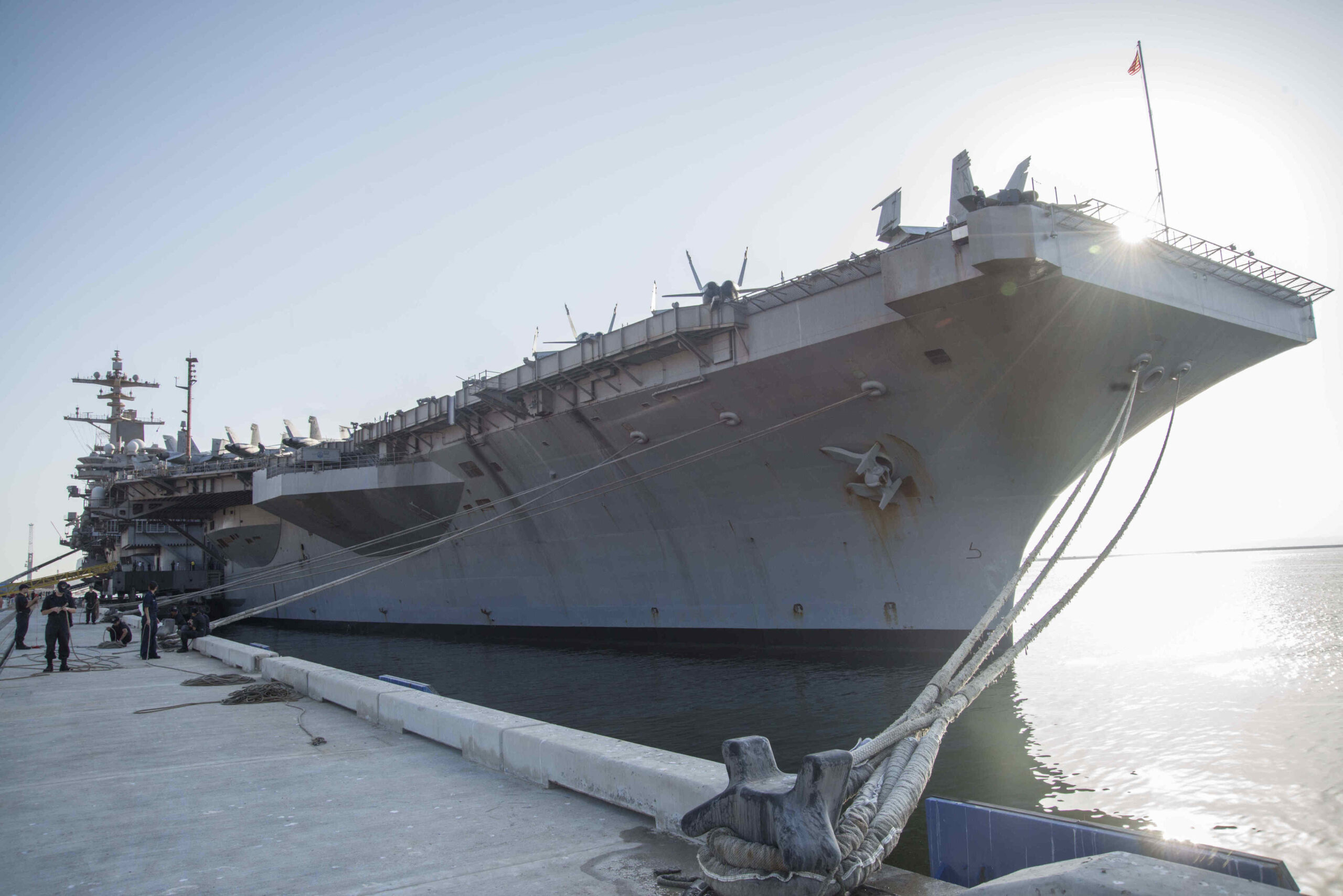 US-Naval-Ship_Duqm-Oman