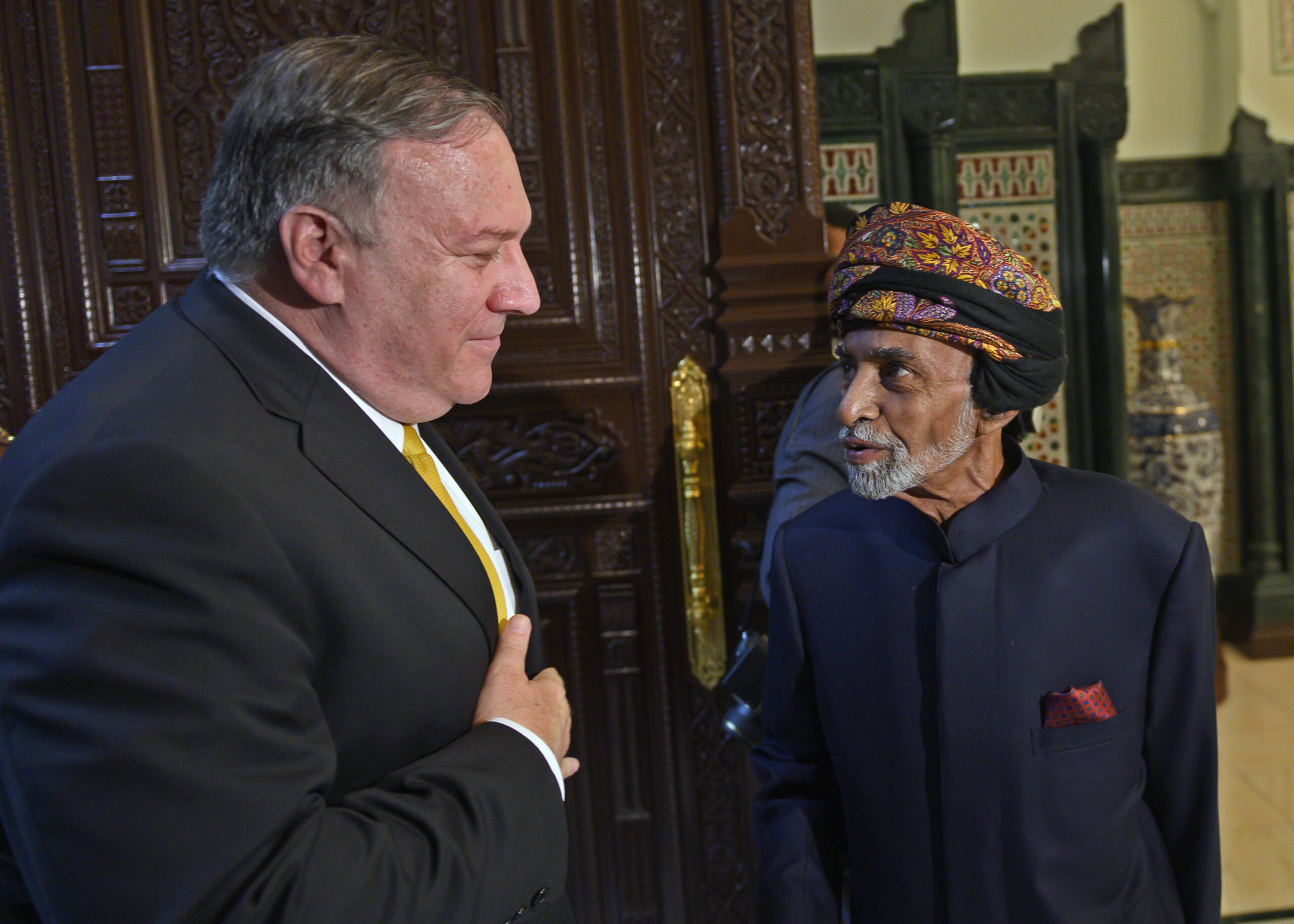 U.S. Secretary of State Mike Pompeo meets with Sultan Qaboos in Muscat, Oman, Jan. 14, 2019. (Andrew Caballero-Reynolds via AP)
