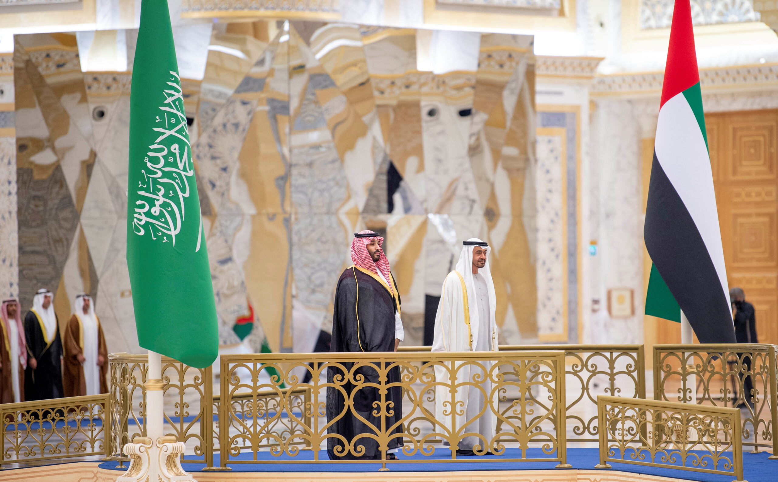 Abu Dhabi Crown Prince Mohammed bin Zayed al-Nahyan, right, receives Saudi Crown Prince, Mohammed bin Salman in Abu Dhabi, United Arab Emirates, December 7, 2021. (Bandar Algaloud/Courtesy of Saudi Royal Court/Handout via REUTERS)
