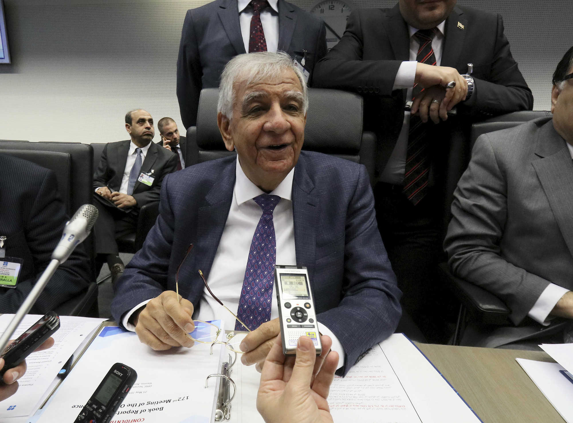 Iraqi Oil Minister Jabbar al-Luaibi