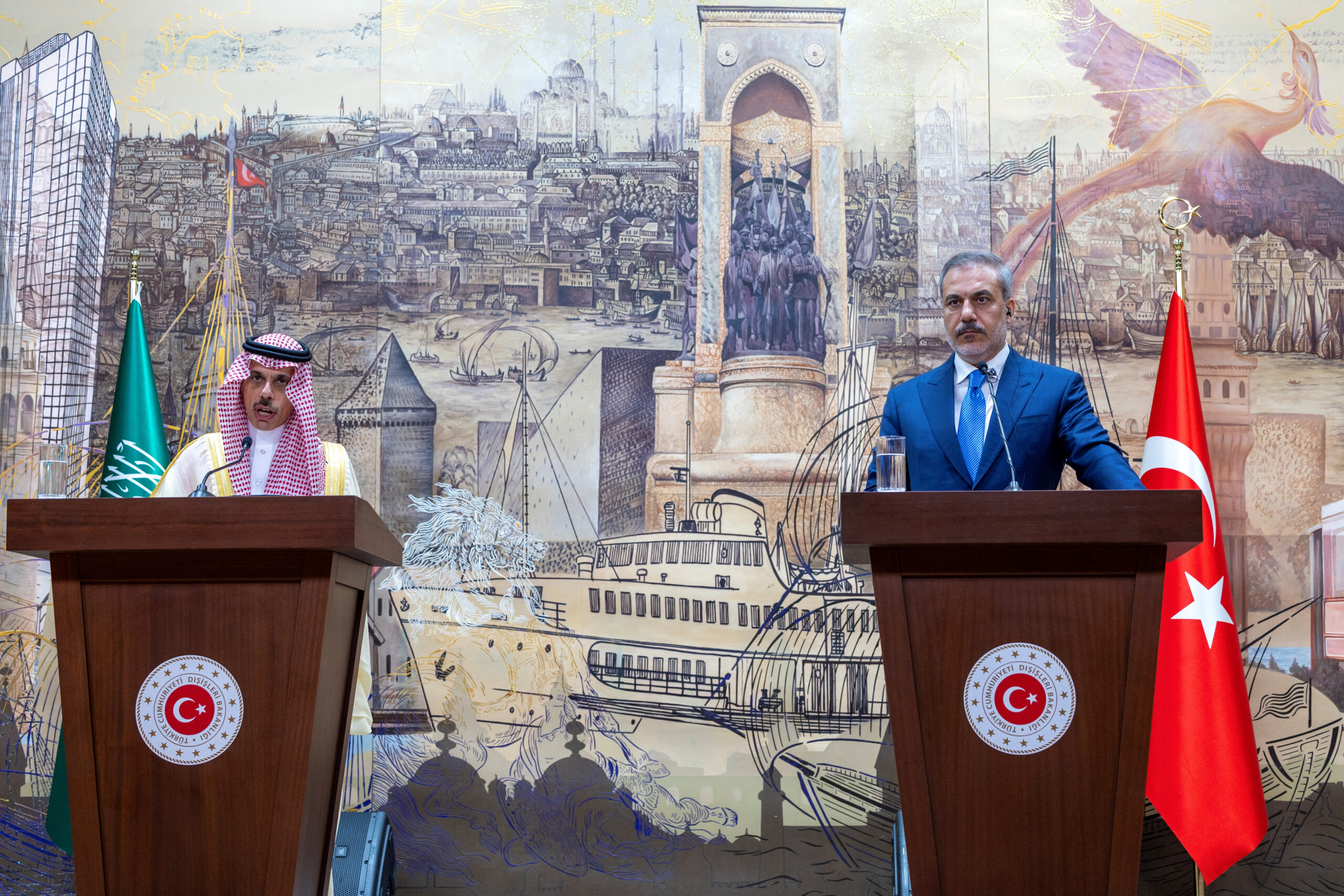 Turkish Foreign Minister Hakan Fidan and Saudi Foreign Minister Faisal bin Farhan attend a joint news conference in Istanbul, Turkey, July 14. (REUTERS/Murad Sezer)