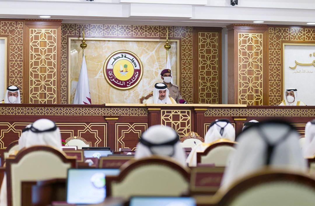 Qatari Emir Tamim bin Hamad al-Thani gives a speech to the Shura Council in Doha, Qatar, November 3, 2020. (Qatar News Agency/Handout via REUTERS)