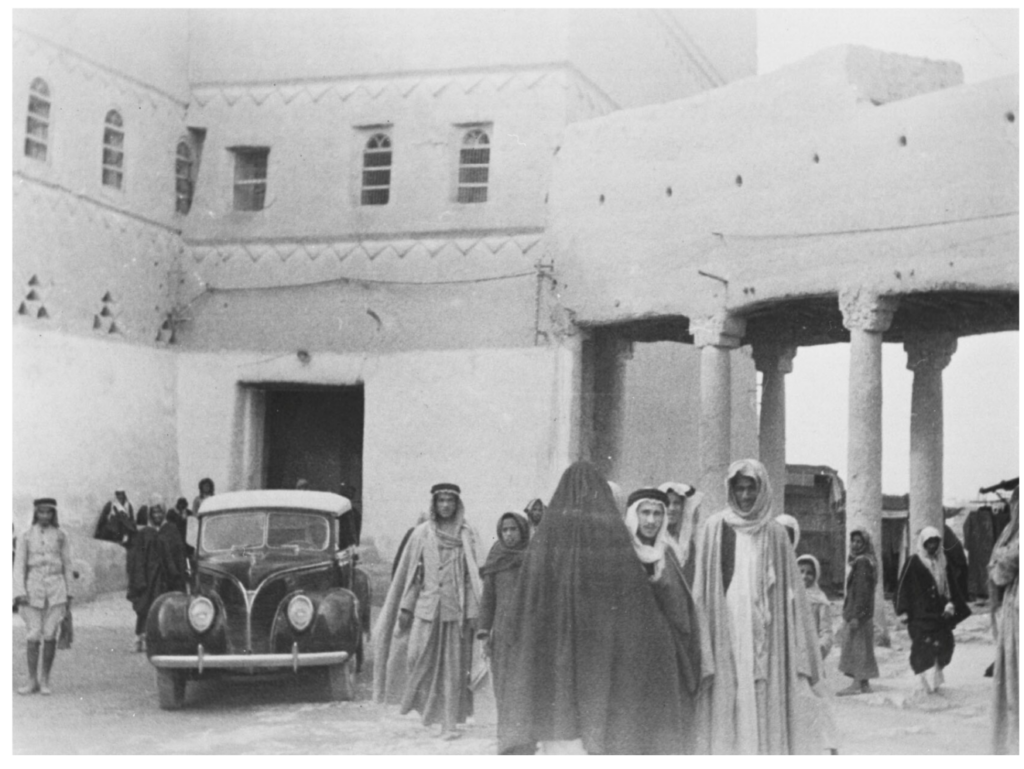 A photograph of Riyadh, taken by the Dutch diplomat Daniel van der Meulen, whoserved as consul in Jeddah, between 1940 and 1950. (F.C. van Leeuwen, D. Oostdam, and S.A. Vink, "Dutch Envoys in Arabia, 1880–1950: Photographic Impressions")