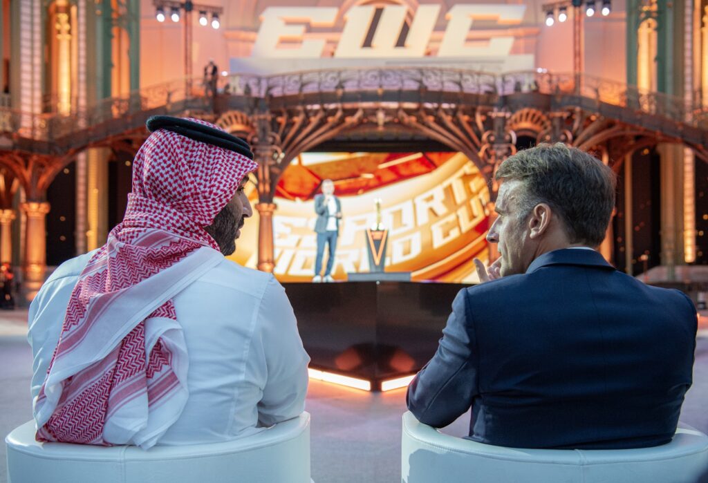 Saudi Crown Prince Mohammed bin Salman and French President Emmanuel Macron attend the Esports World Cup award ceremony, in Paris, France, August 23. (Image courtesy Esports World Cup)